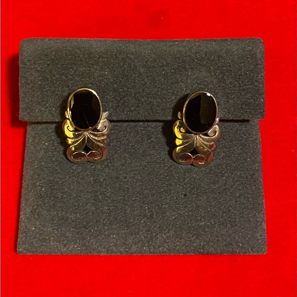 Sterling And Black Onyx Pierce Earrings 55$